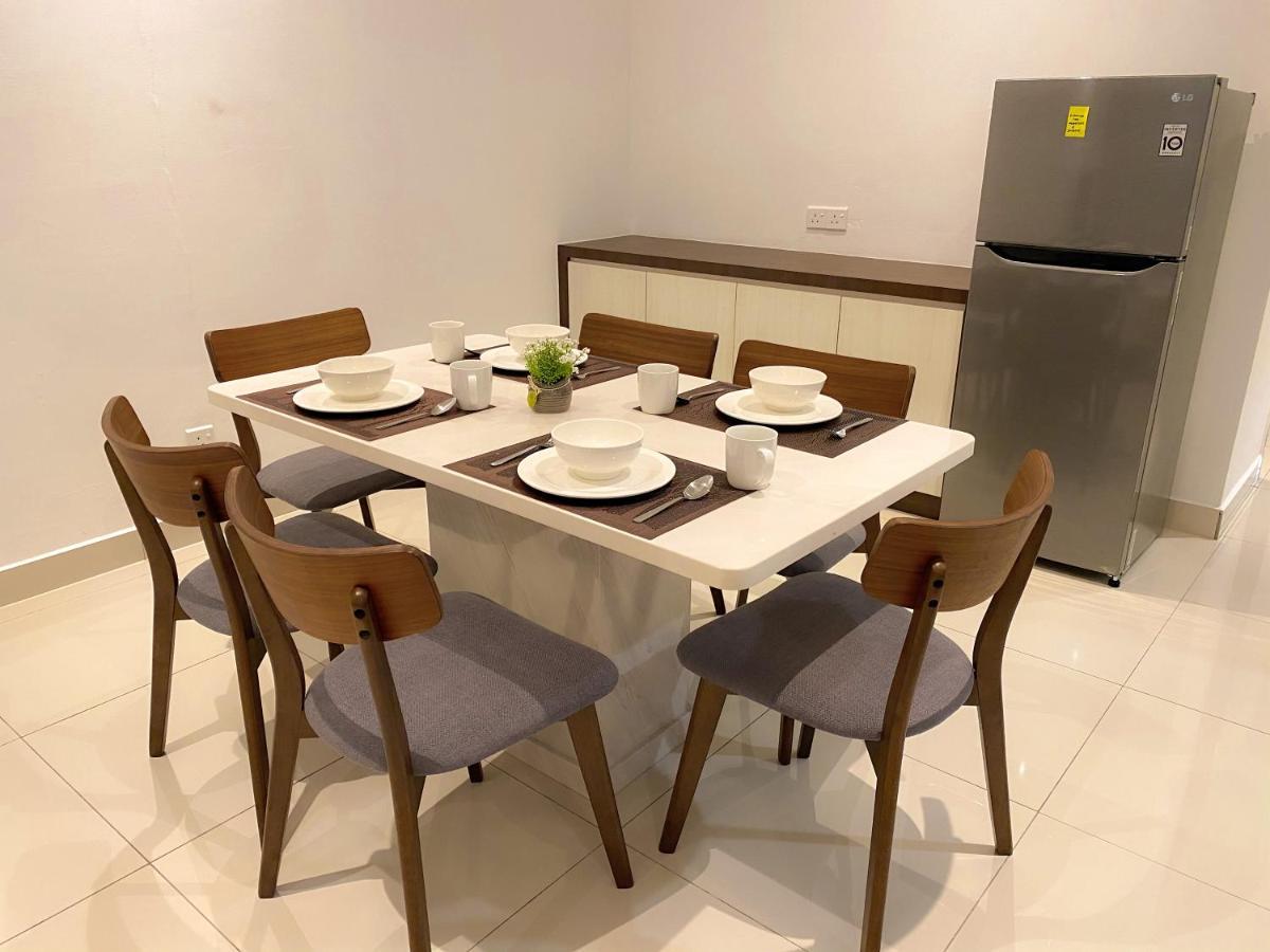 Az Hotel & Serviced Apartments Labuan Bagian luar foto